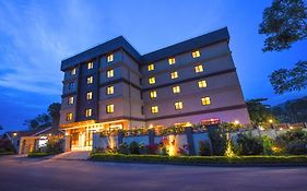 Best Western Plus The Athena Hotel